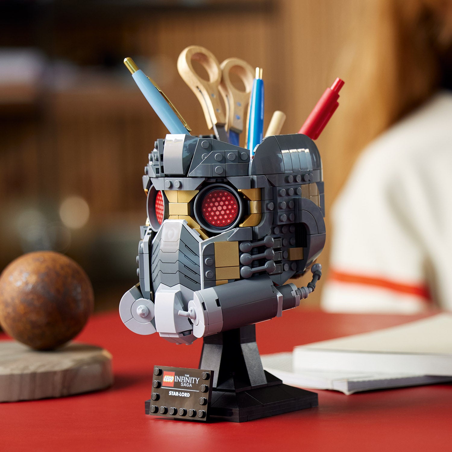 76251 Star-Lord's Helmet - Main Image