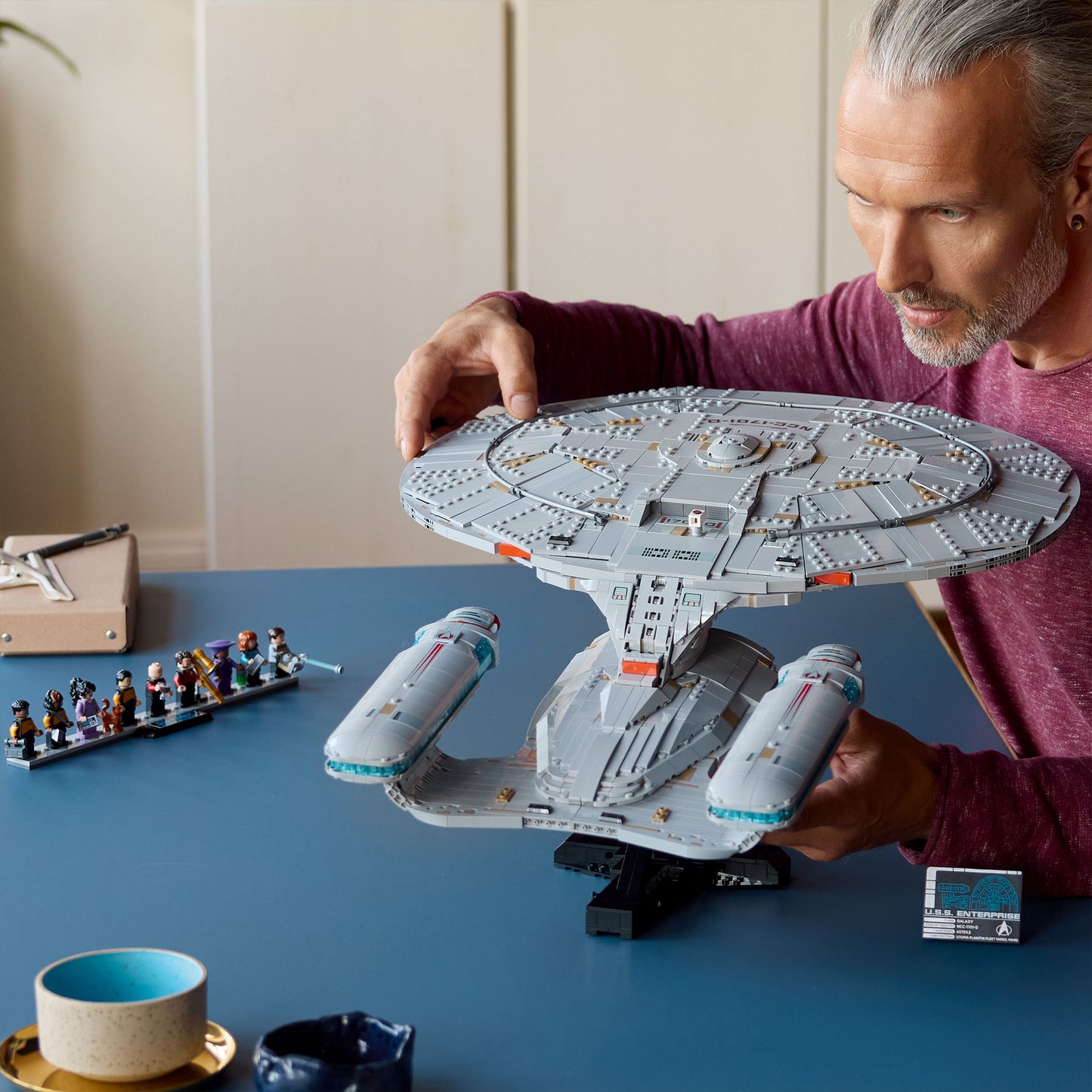 10356 Star Trek: U.S.S. Enterprise NCC-1701-D