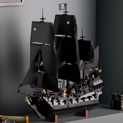 10365 Captain Jack Sparrow's Pirate Ship