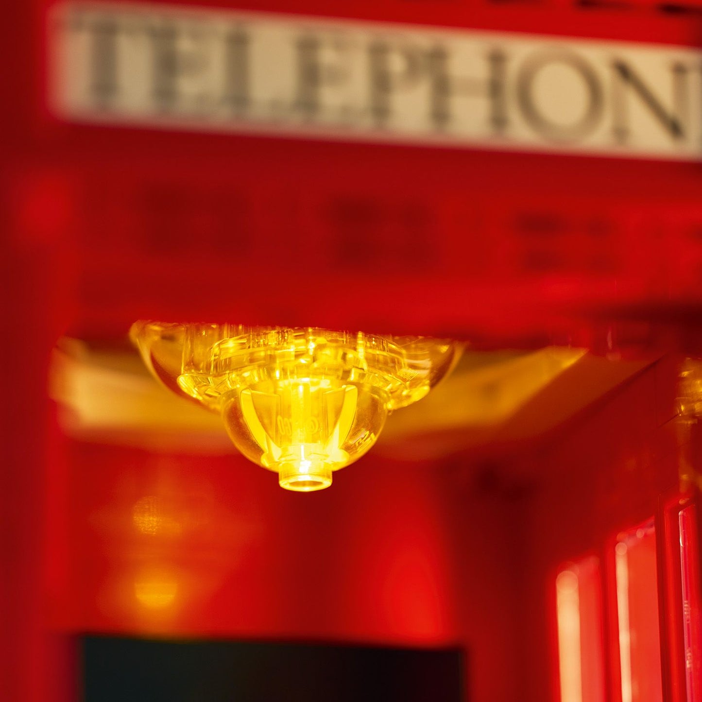 21347 Red London Telephone Box