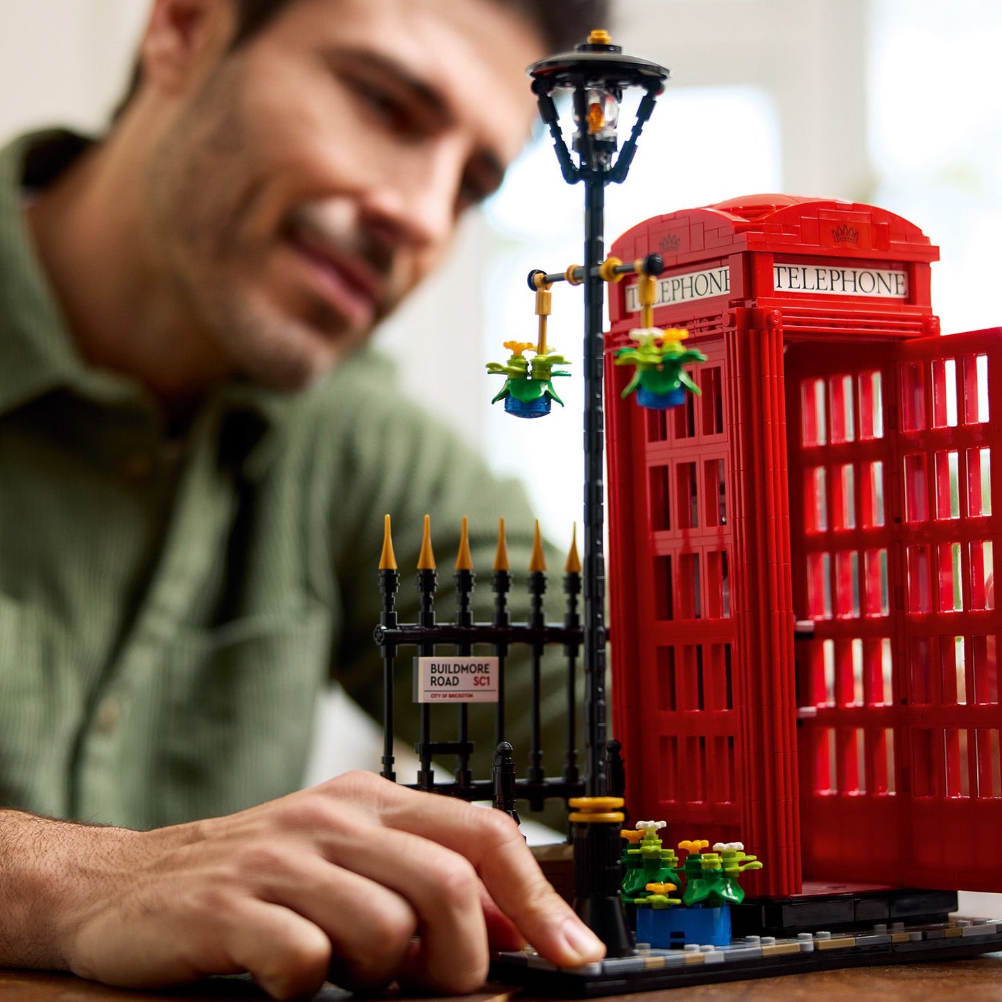 21347 Red London Telephone Box