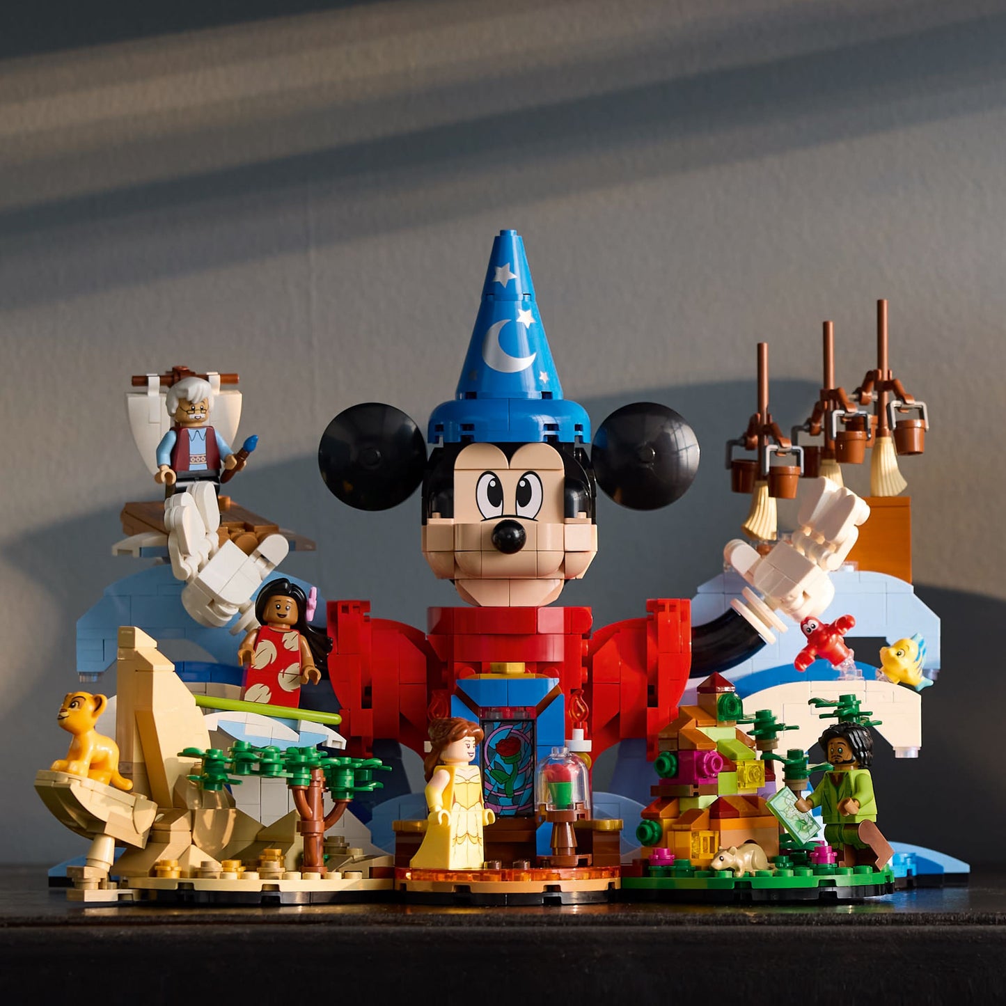 Magic of Disney 21352