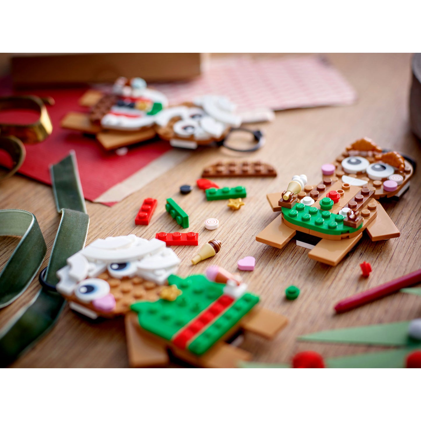 Gingerbread Ornaments 40642