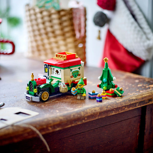 Santa's Delivery Truck 40746