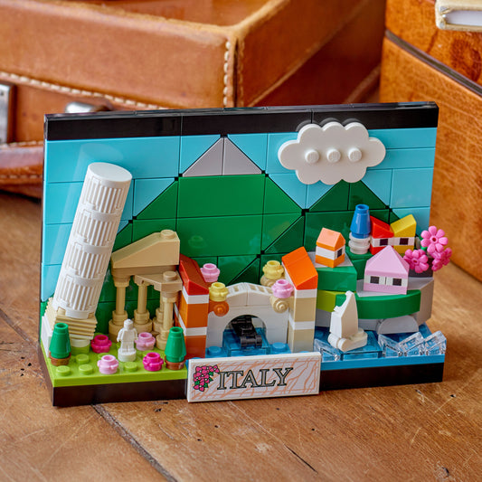 40818 Italy Postcard