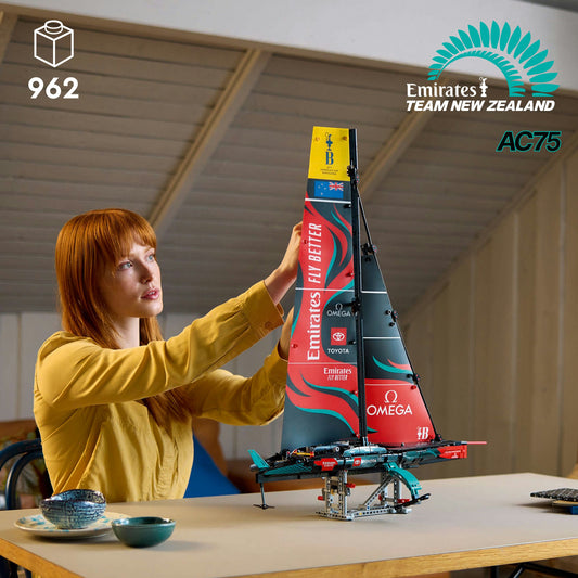 42174 Emirates Team New Zealand AC75 Yacht