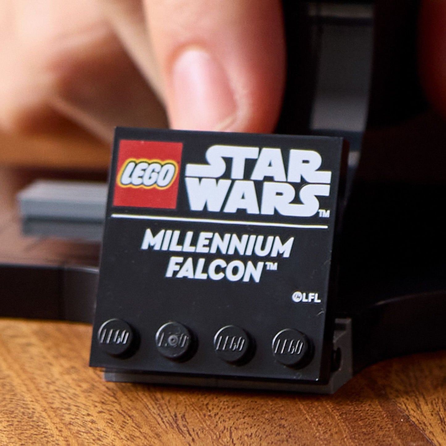 Millennium Falcon™ 75375