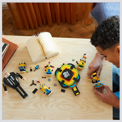 75582 Brick-Built Gru and Minions