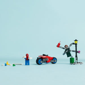 Motorcycle Chase: Spider-Man vs. Doc Ock 76275