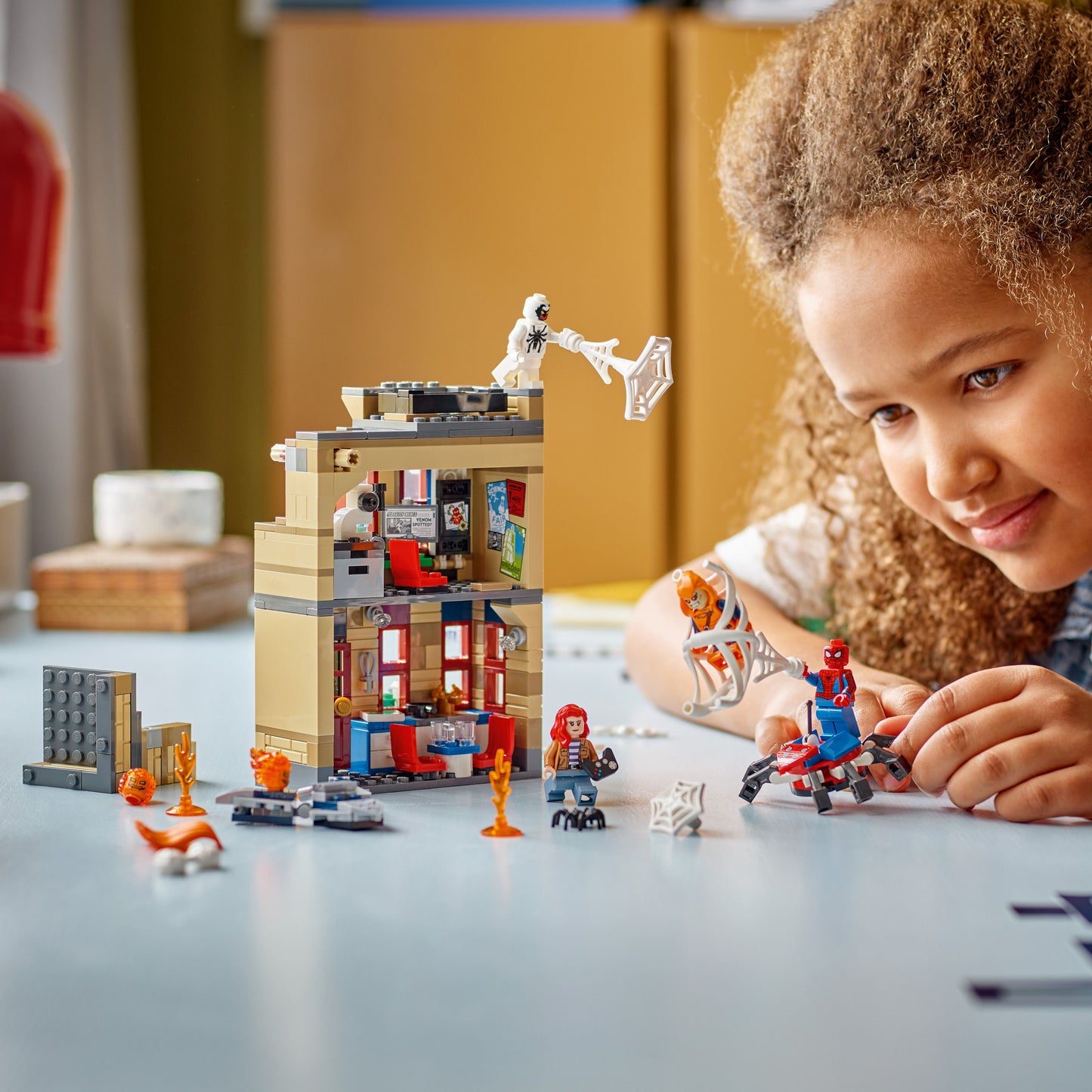 76317 Peter Parker's Apartment