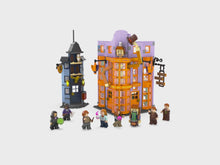 Load and play video in Gallery viewer, Diagon Alley™: Weasleys&#39; Wizard Wheezes™ 76422
